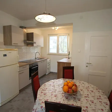 Appartement Walk To Old Town Apartment - Free Parking *