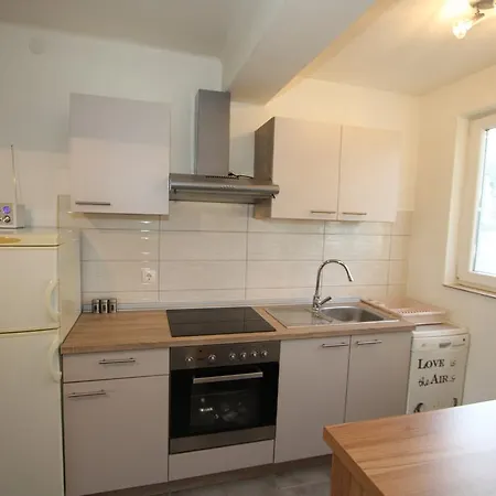 Appartement Walk To Old Town Apartment - Free Parking *